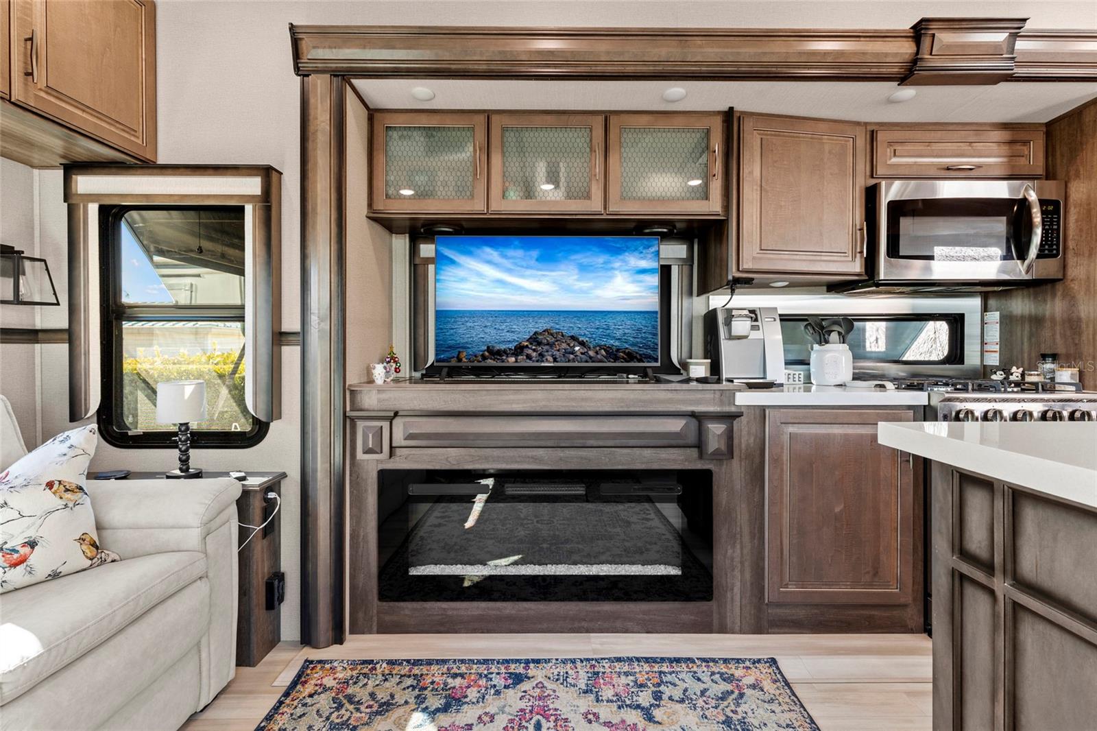 Image 56 of 70 For 532 38th Trace