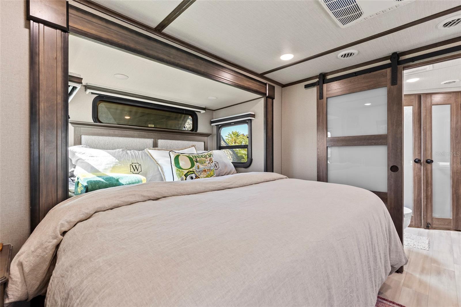 Image 57 of 70 For 532 38th Trace