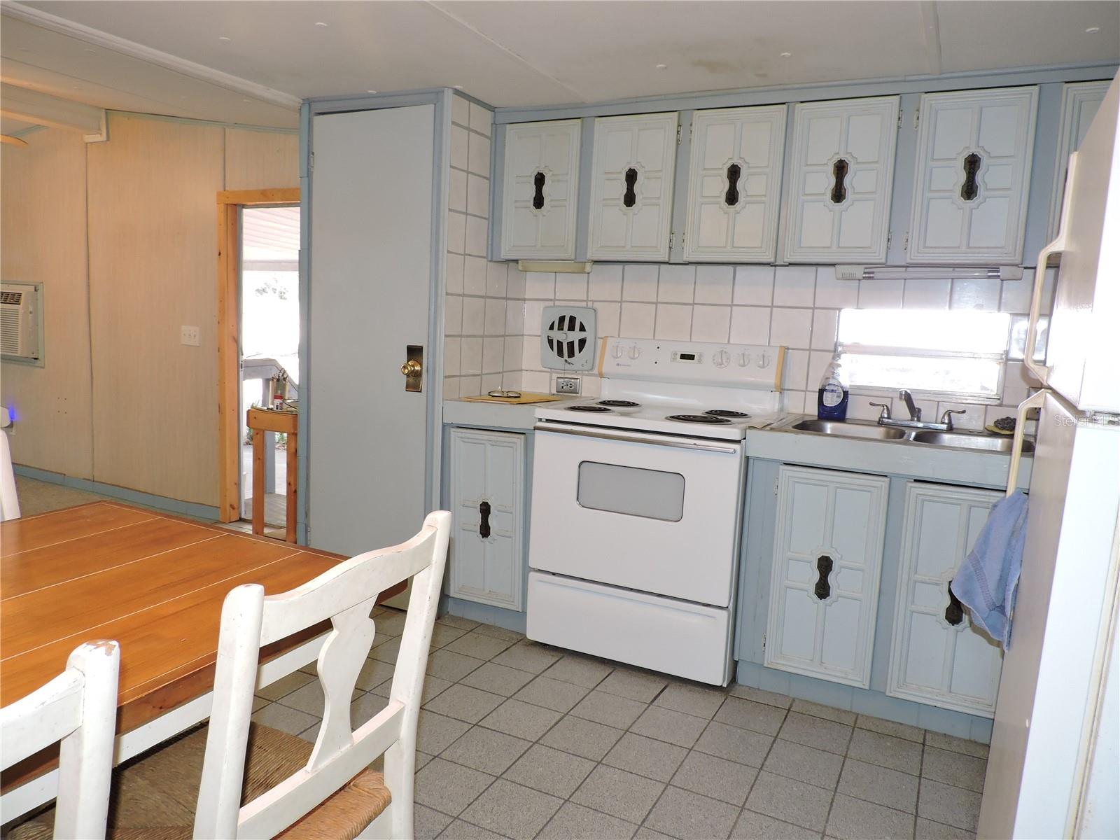 Image 10 of 35 For 1121 Big Oak Drive