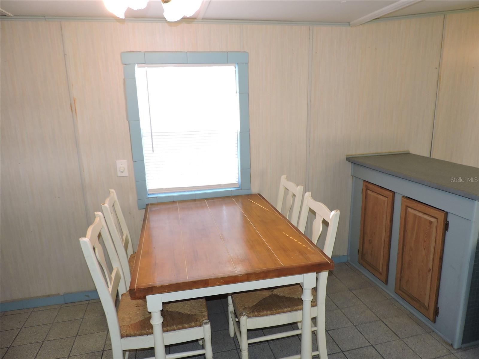 Image 12 of 35 For 1121 Big Oak Drive