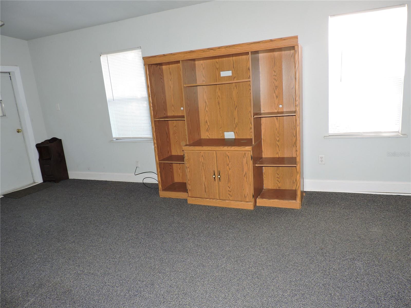 Image 16 of 35 For 1121 Big Oak Drive