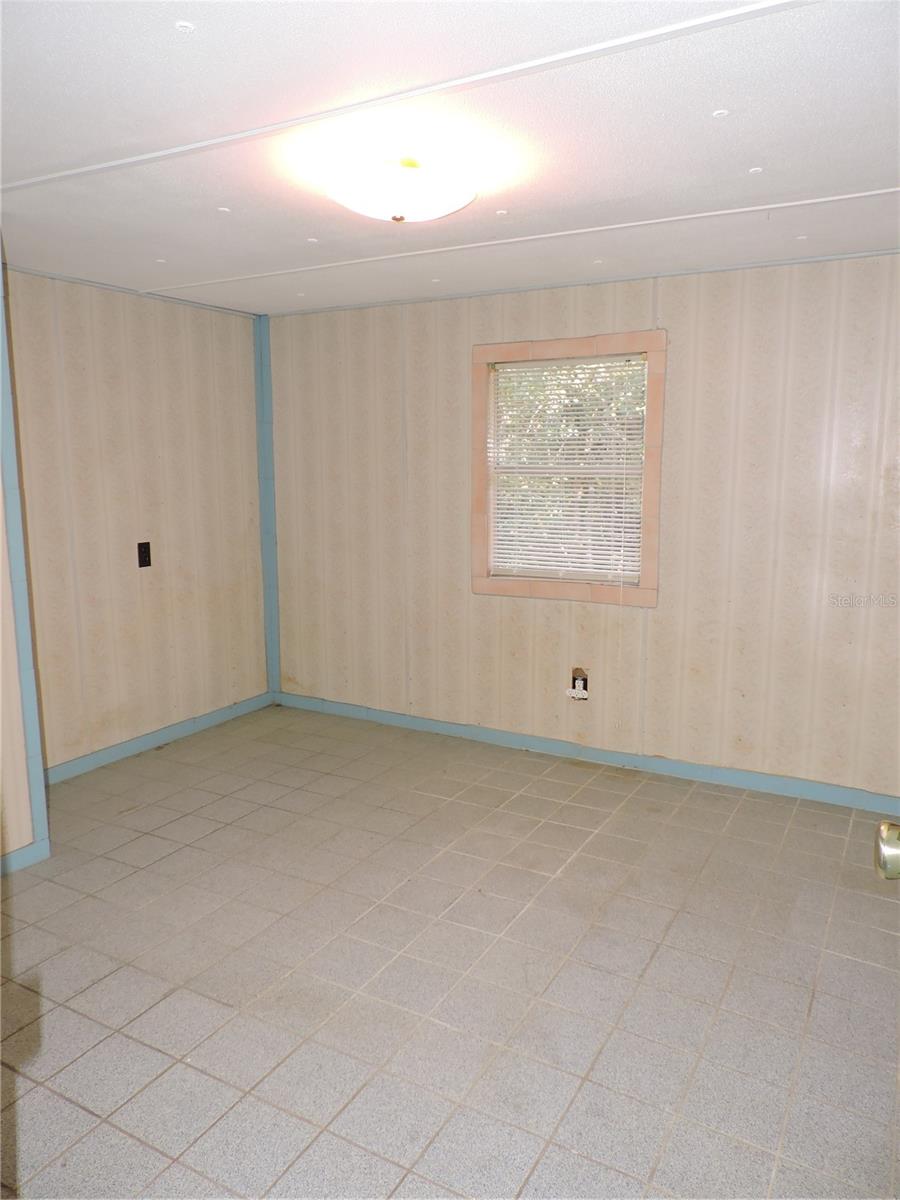 Image 21 of 35 For 1121 Big Oak Drive