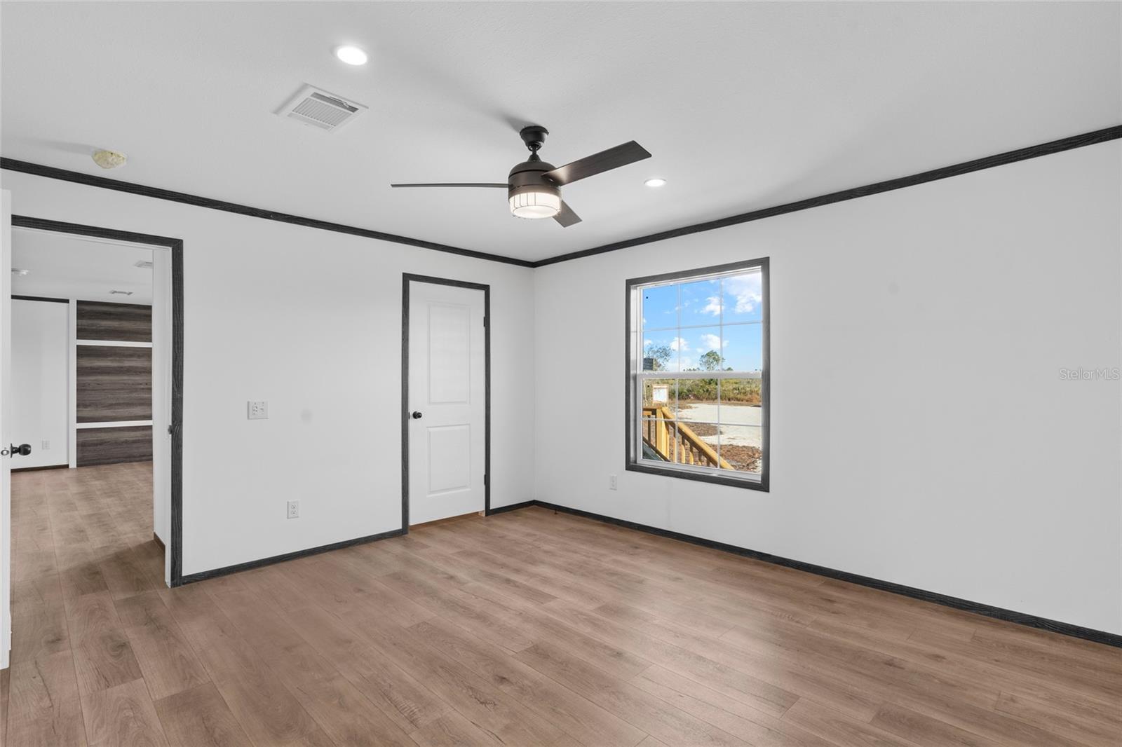 Image 19 of 47 For 21712 274th Street