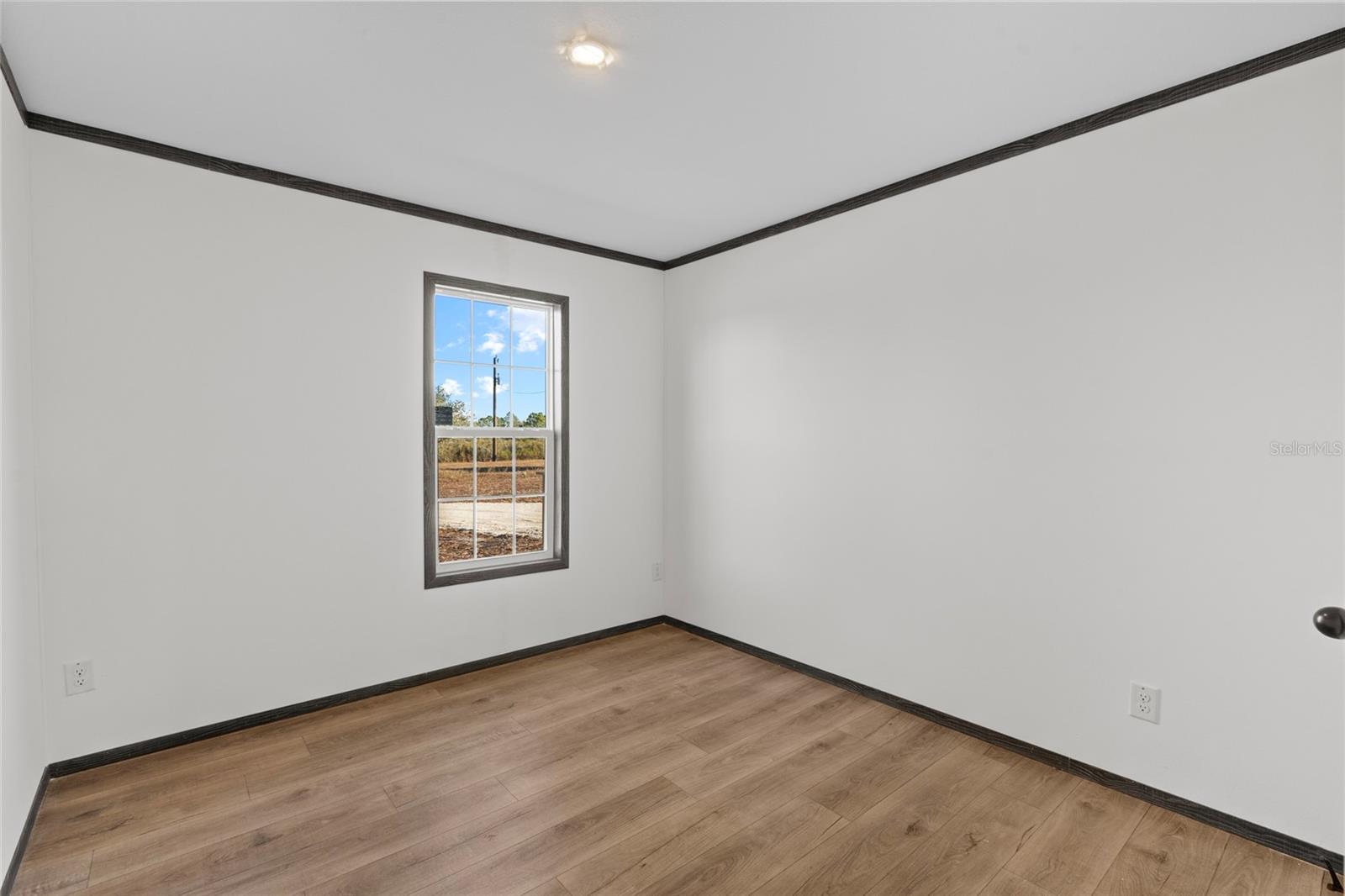 Image 20 of 47 For 21712 274th Street