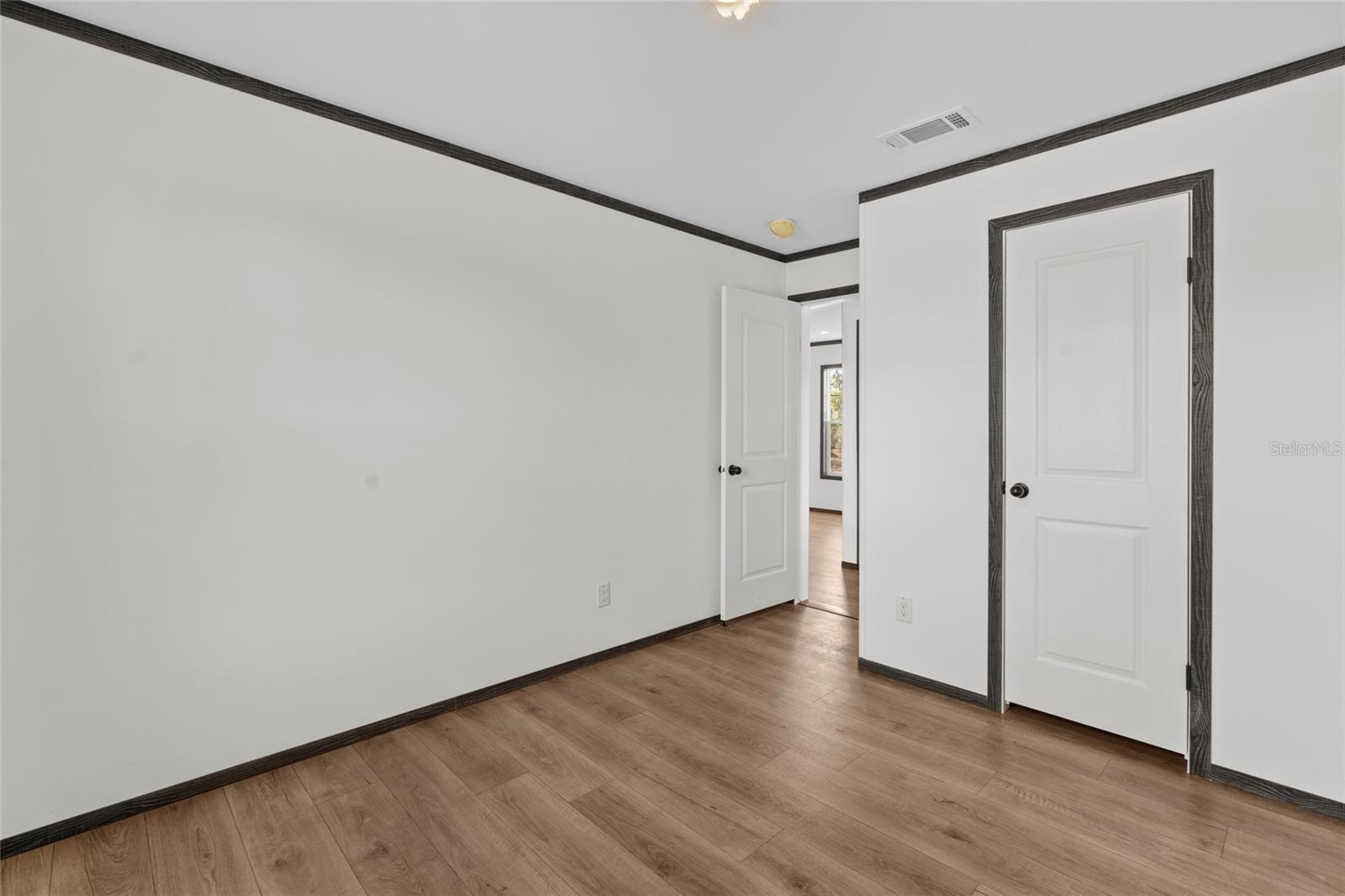 Image 23 of 47 For 21712 274th Street