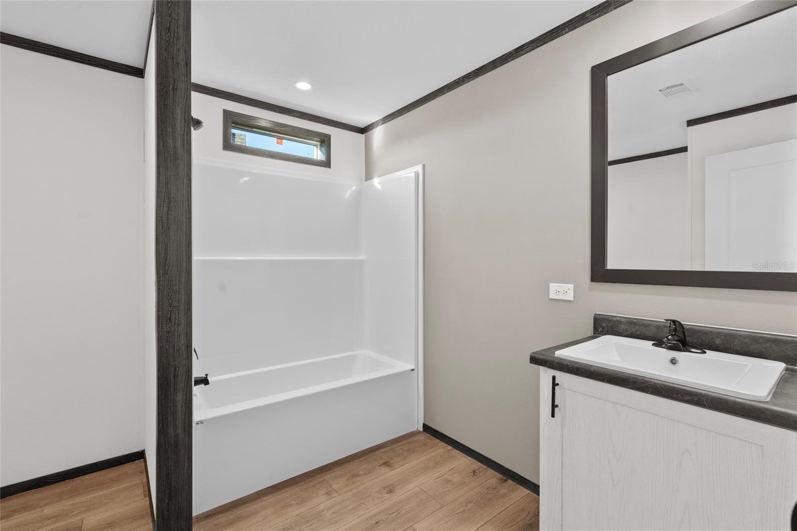 Image 26 of 47 For 21712 274th Street