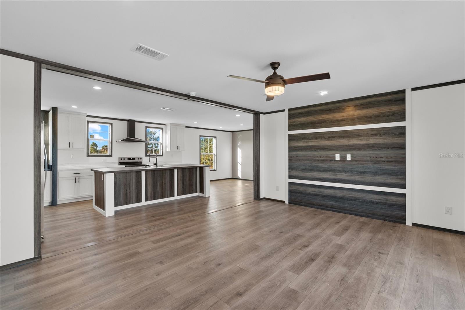 Image 4 of 47 For 21712 274th Street