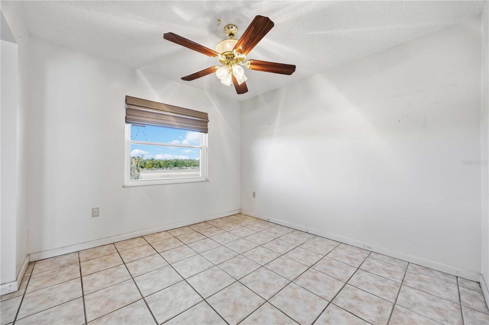 Listing photo id 9 for 1750 Golfview Cutoff Road