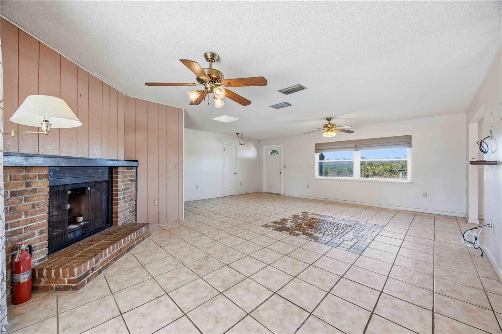 Listing photo id 6 for 1750 Golfview Cutoff Road