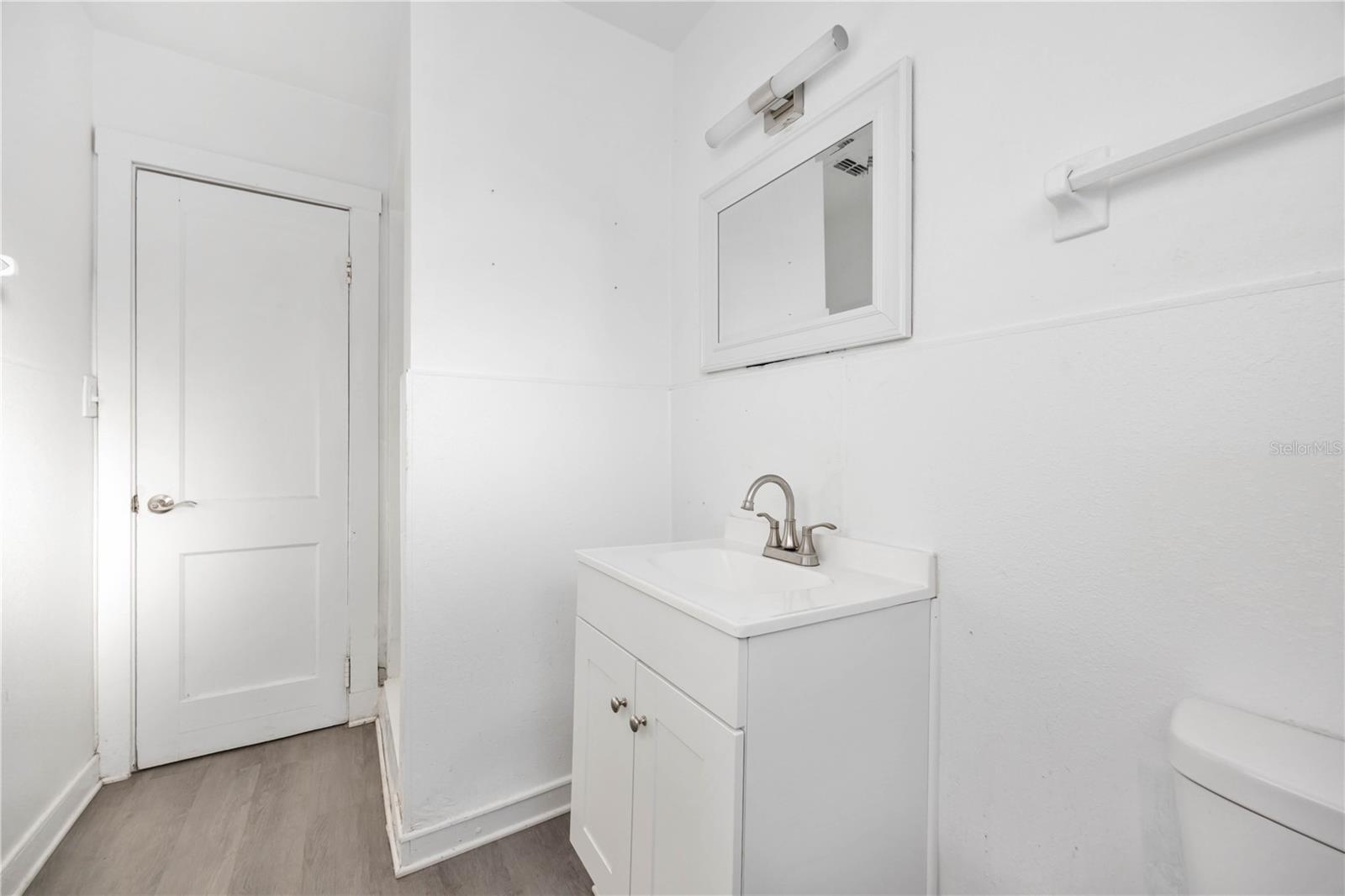 Image 28 of 30 For 243 Avenue L Ne