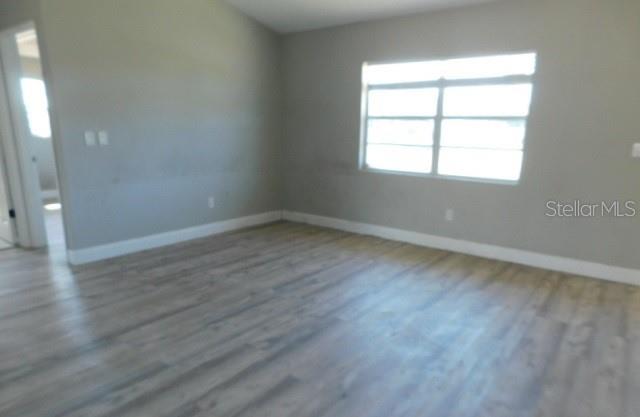 Image 6 of 9 For 705 9th Court