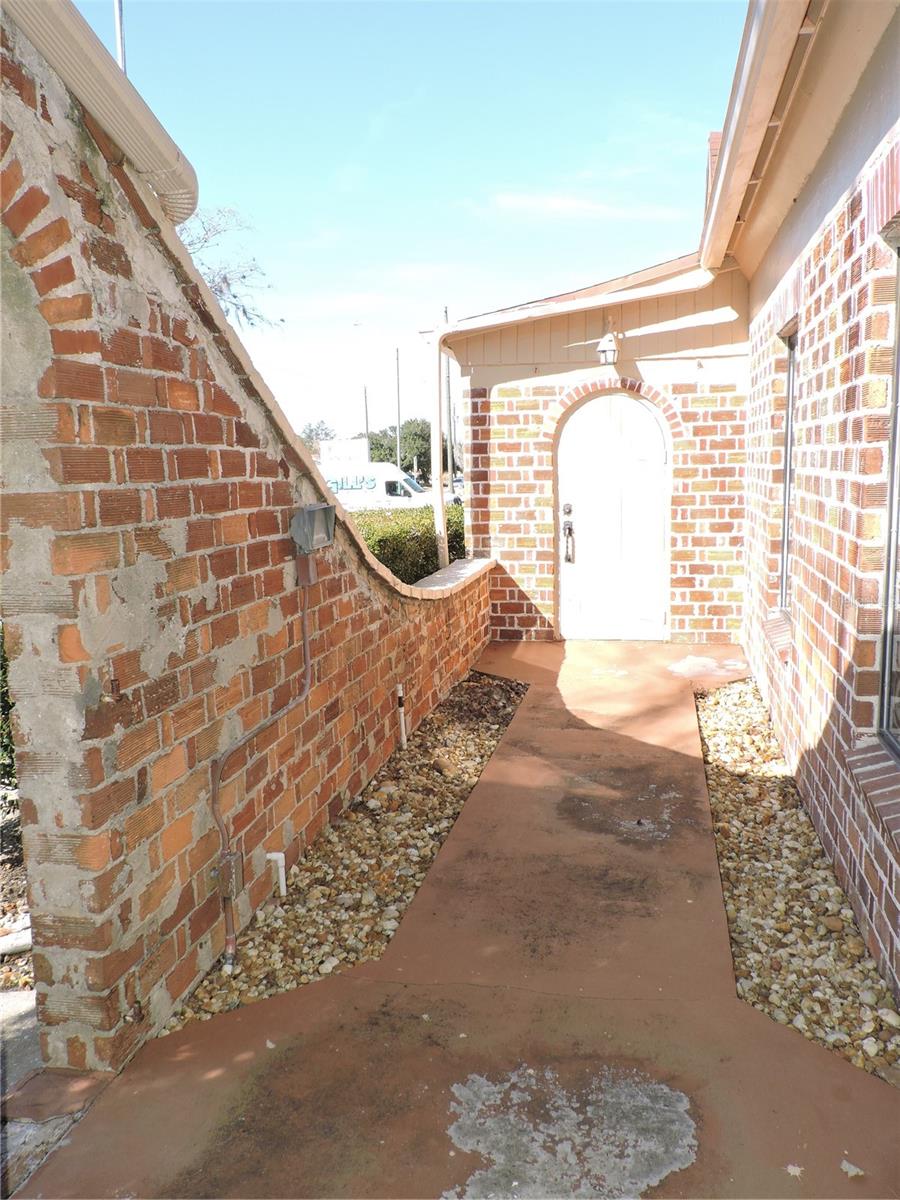 Image 6 of 83 For 322 Scenic Highway N