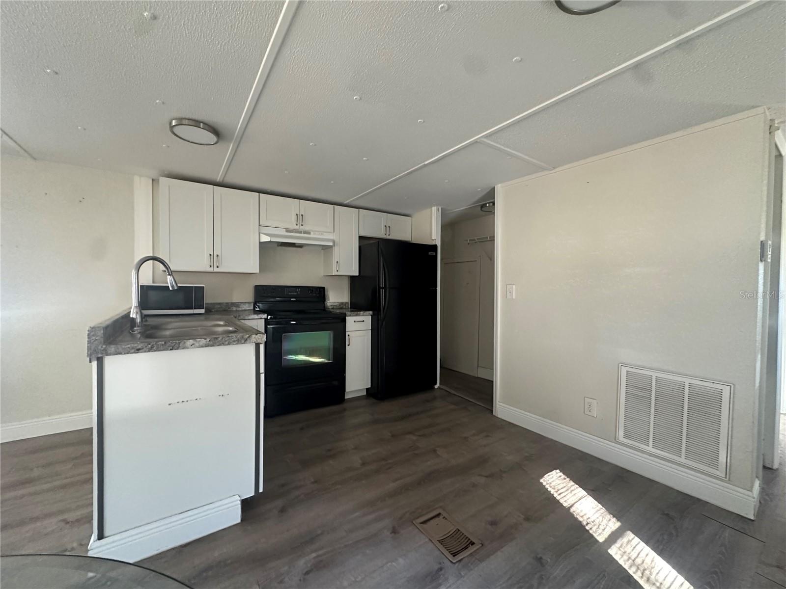 Image 5 of 8 For 2674 Chuck Wagon Way