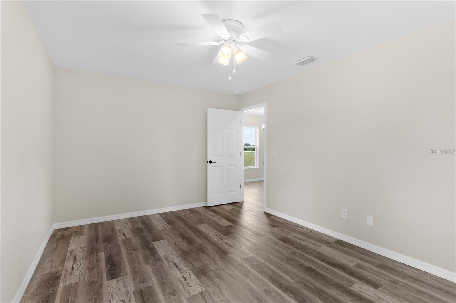 Image 13 of 18 For 328 Eucalyptus Road