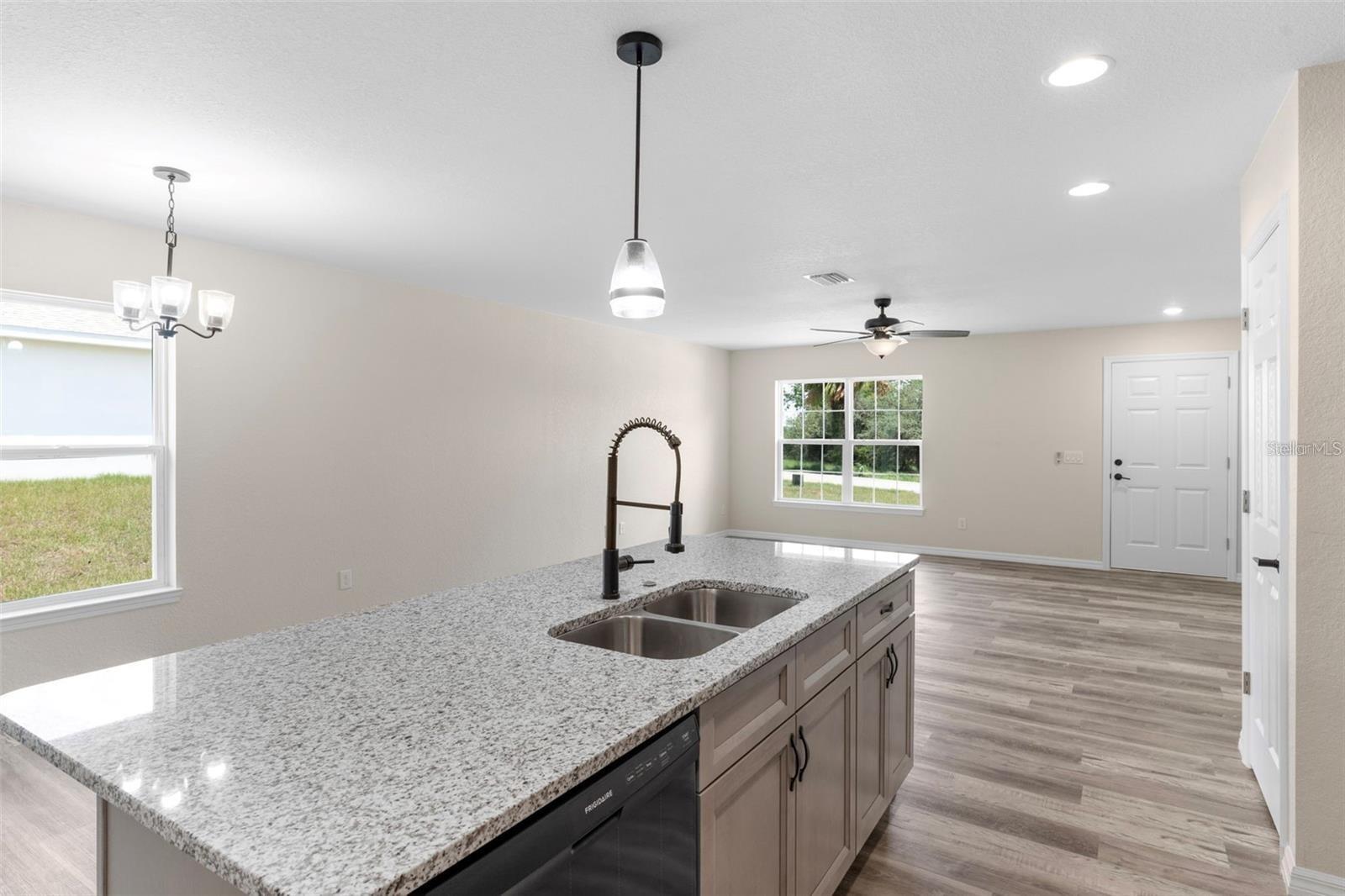 Image 8 of 18 For 328 Eucalyptus Road