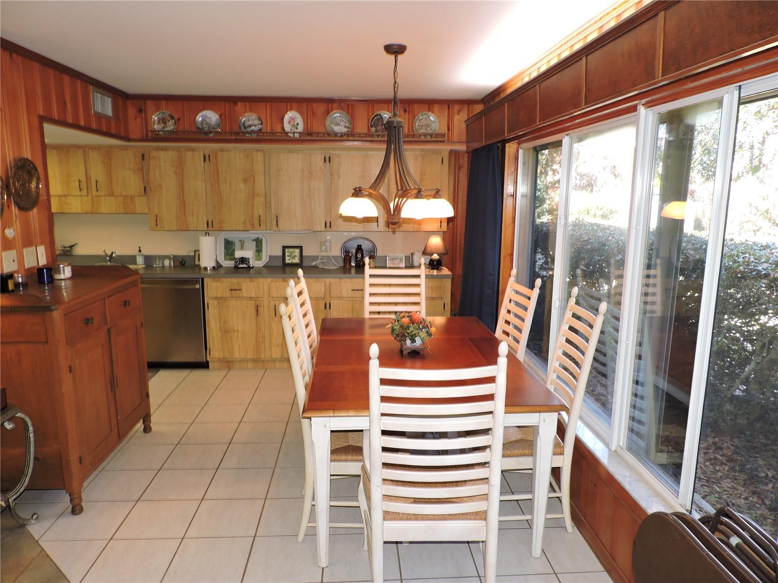 Image 14 of 51 For 1413 Highland Park Drive N