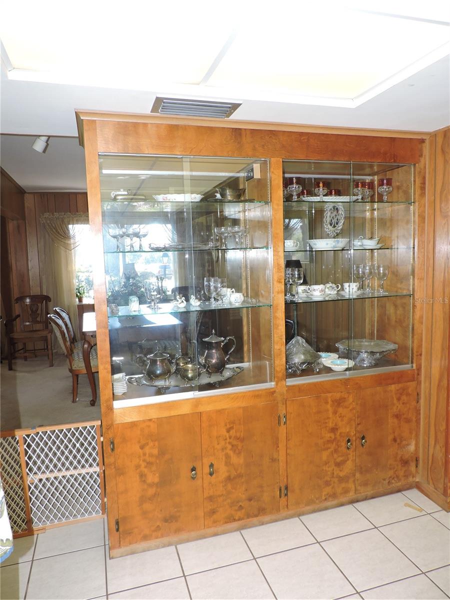 Image 21 of 51 For 1413 Highland Park Drive N