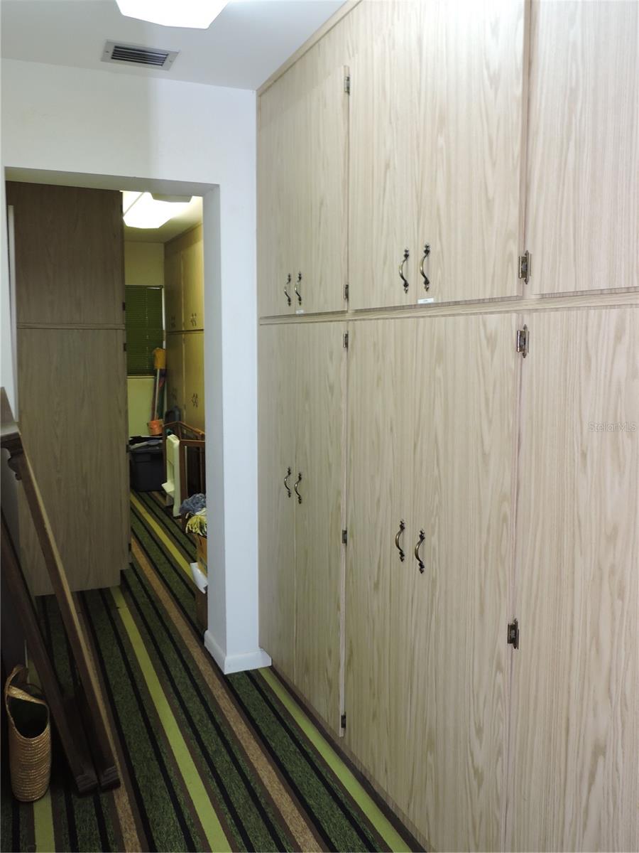 Image 24 of 51 For 1413 Highland Park Drive N