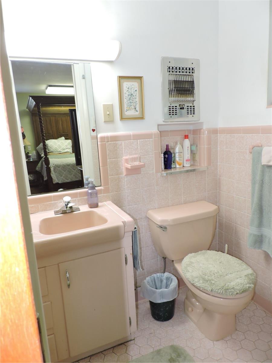 Image 32 of 51 For 1413 Highland Park Drive N