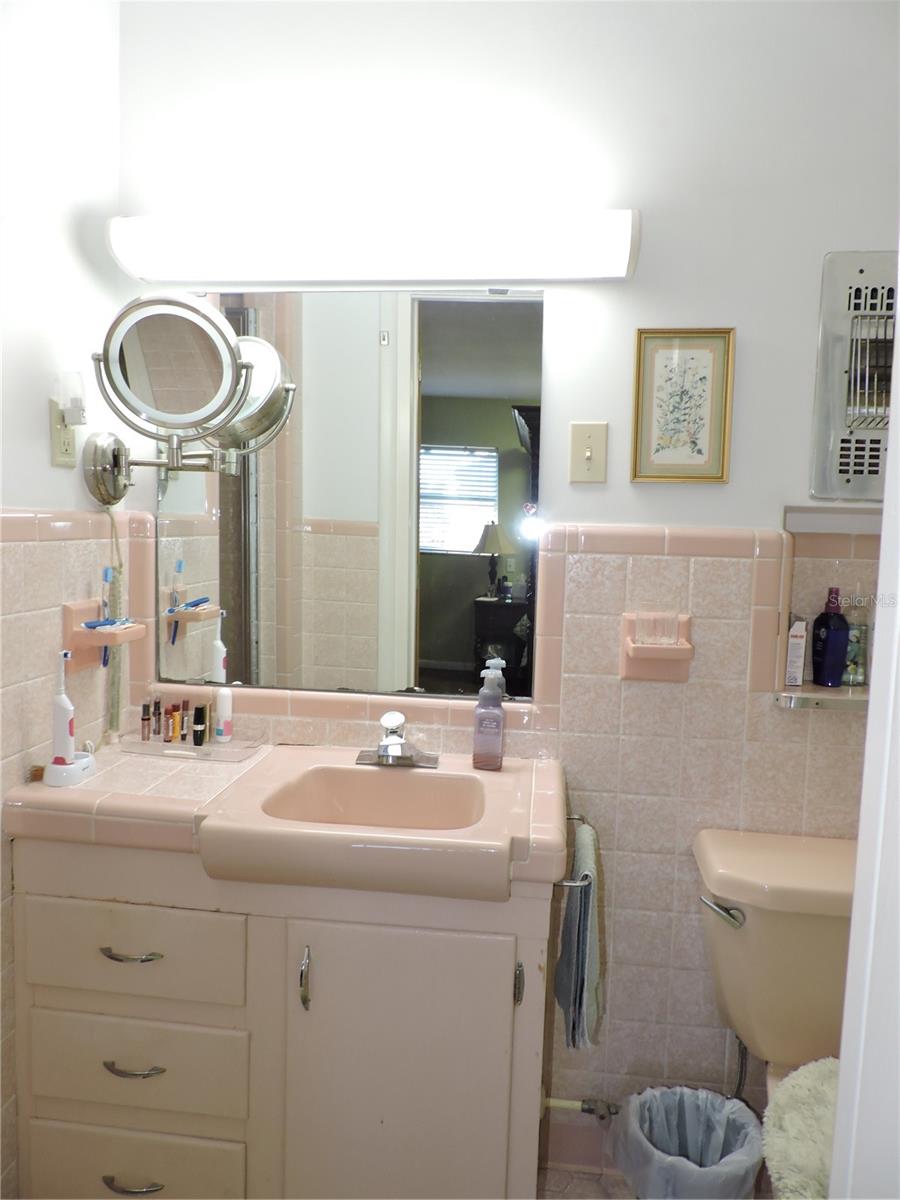 Image 33 of 51 For 1413 Highland Park Drive N