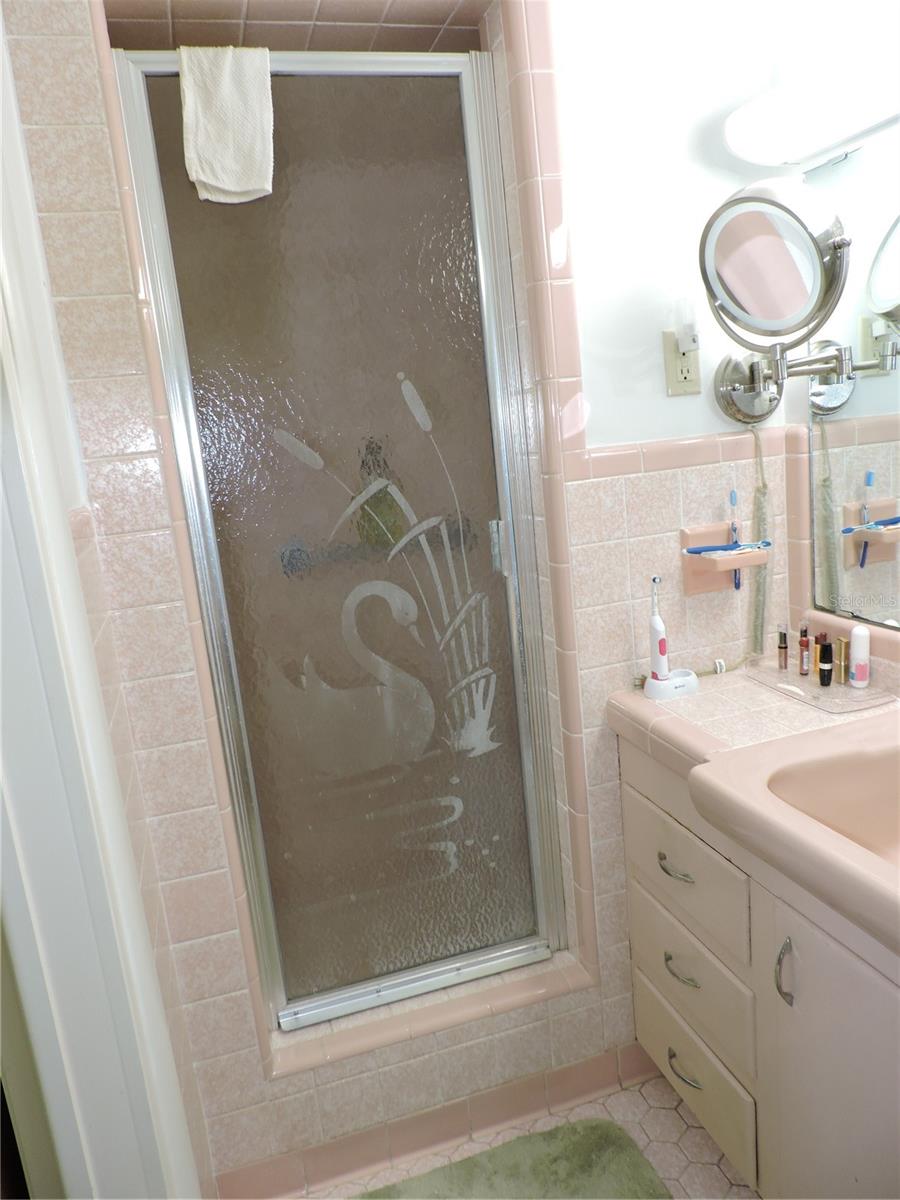 Image 34 of 51 For 1413 Highland Park Drive N