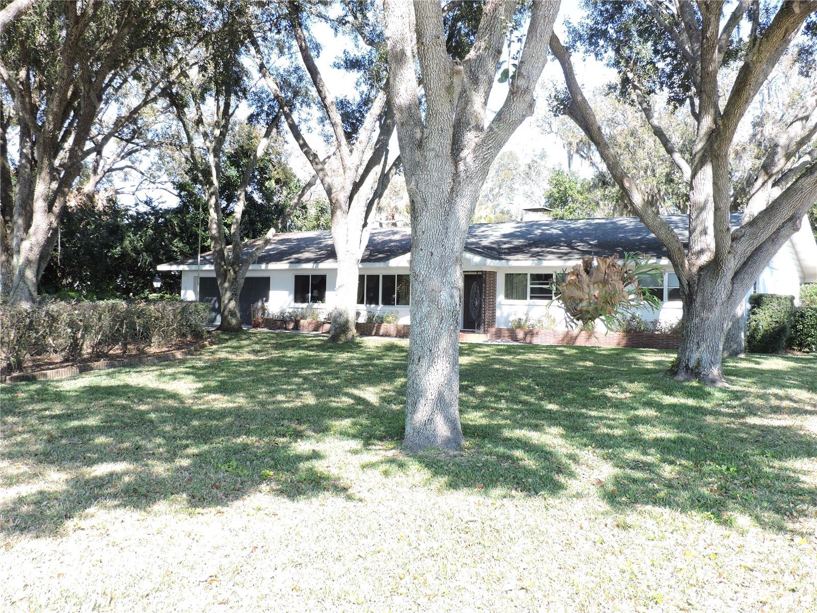 Image 4 of 51 For 1413 Highland Park Drive N