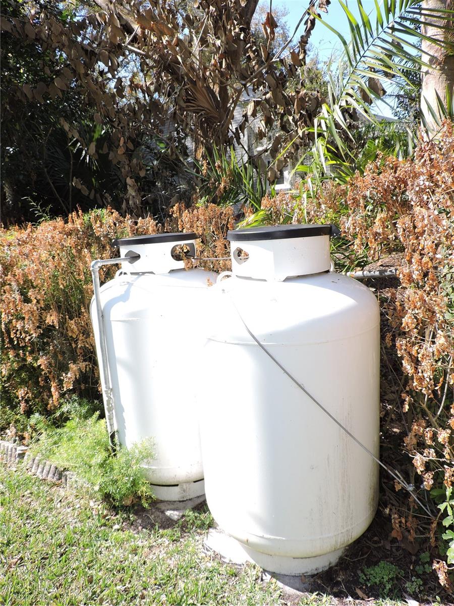 Image 48 of 51 For 1413 Highland Park Drive N