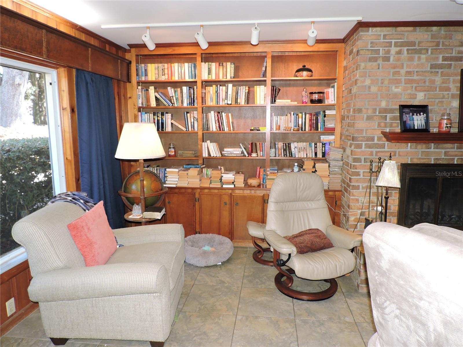 Image 8 of 51 For 1413 Highland Park Drive N