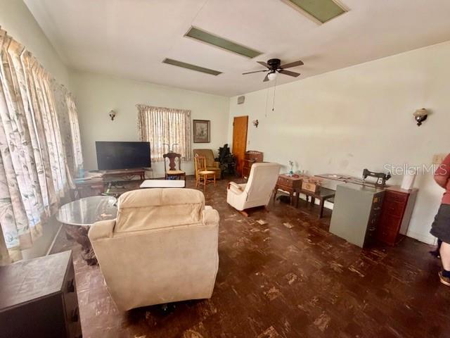 Image 13 of 44 For 811 State Road 60 E