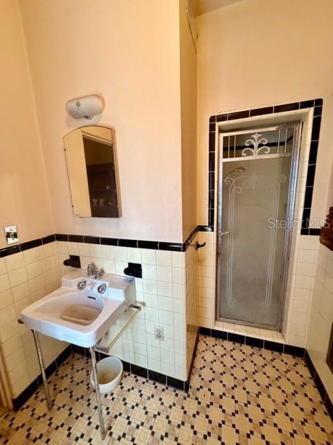 Image 20 of 44 For 811 State Road 60 E