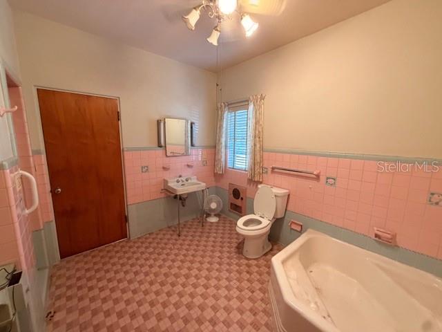 Image 6 of 44 For 811 State Road 60 E