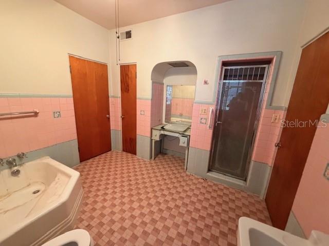 Image 7 of 44 For 811 State Road 60 E