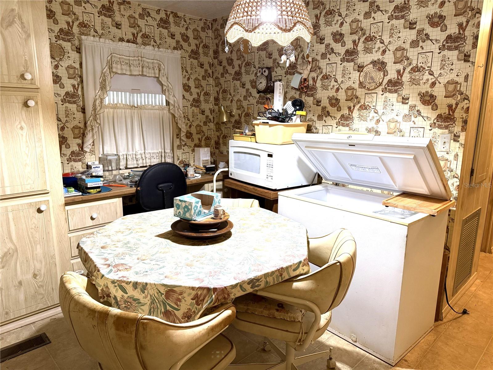 Image 3 of 12 For 9150 Lake Point Boulevard