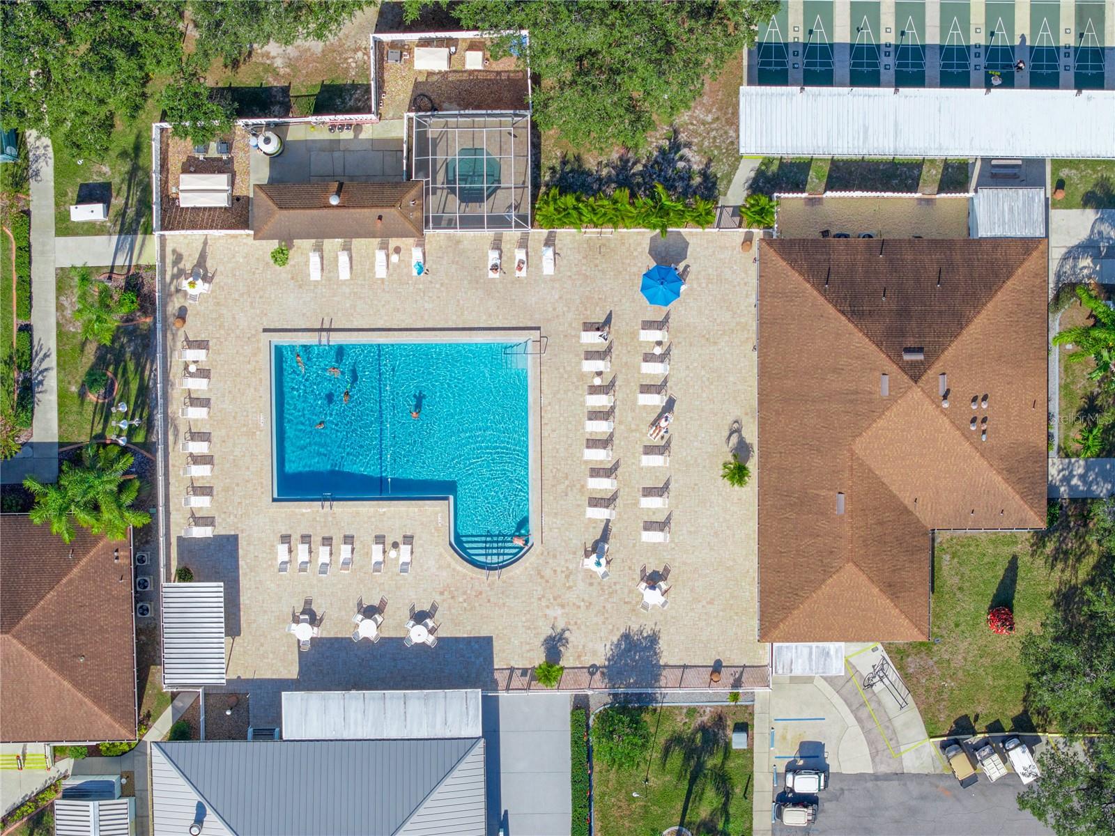 Image 26 of 31 For 8 Red Quill Circle