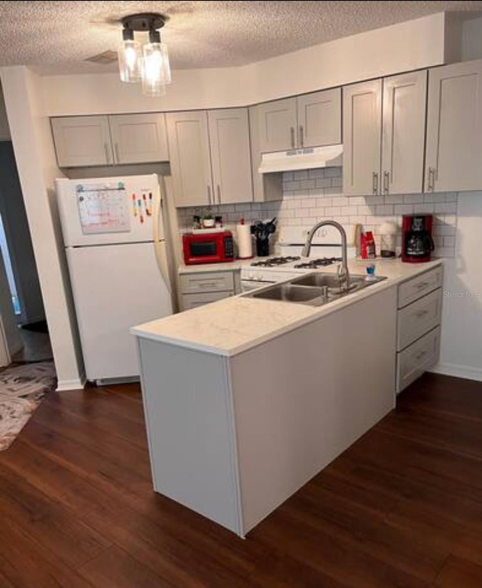 Image 14 of 39 For 8304 Waterview Way 8304