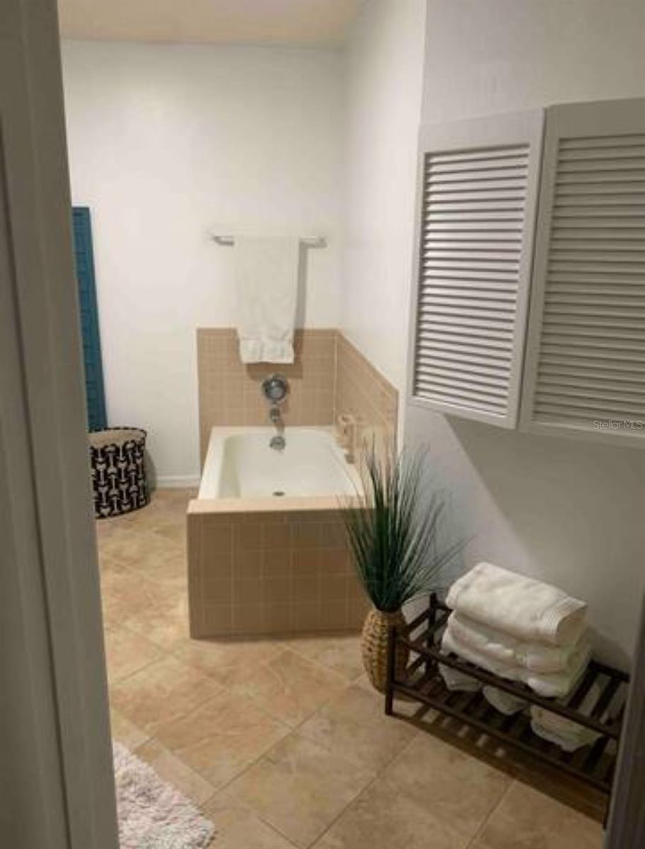 Image 23 of 39 For 8304 Waterview Way 8304