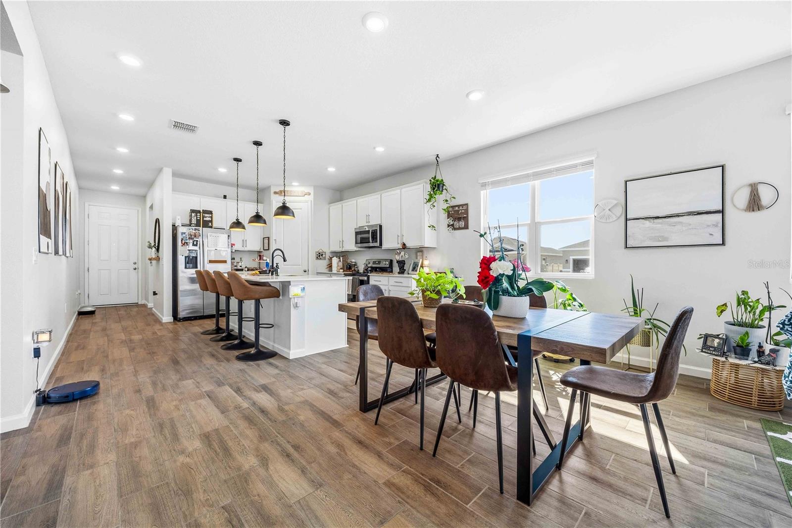 Image 10 of 26 For 702 Benz Street