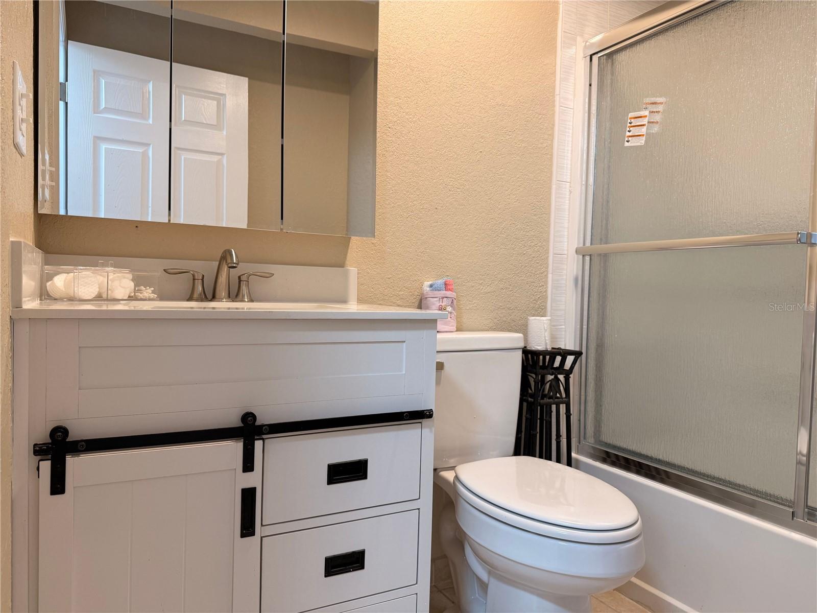 Image 16 of 20 For 1605 Club Circle 1605