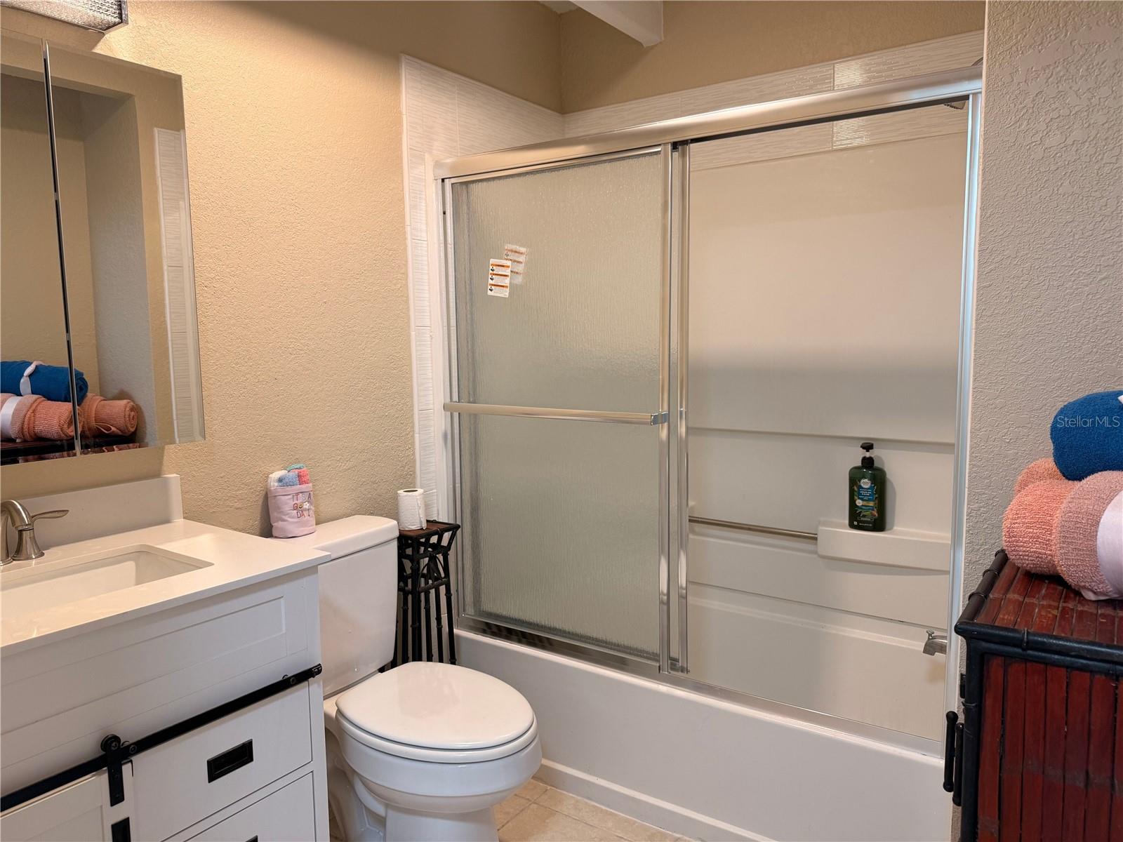 Image 17 of 20 For 1605 Club Circle 1605