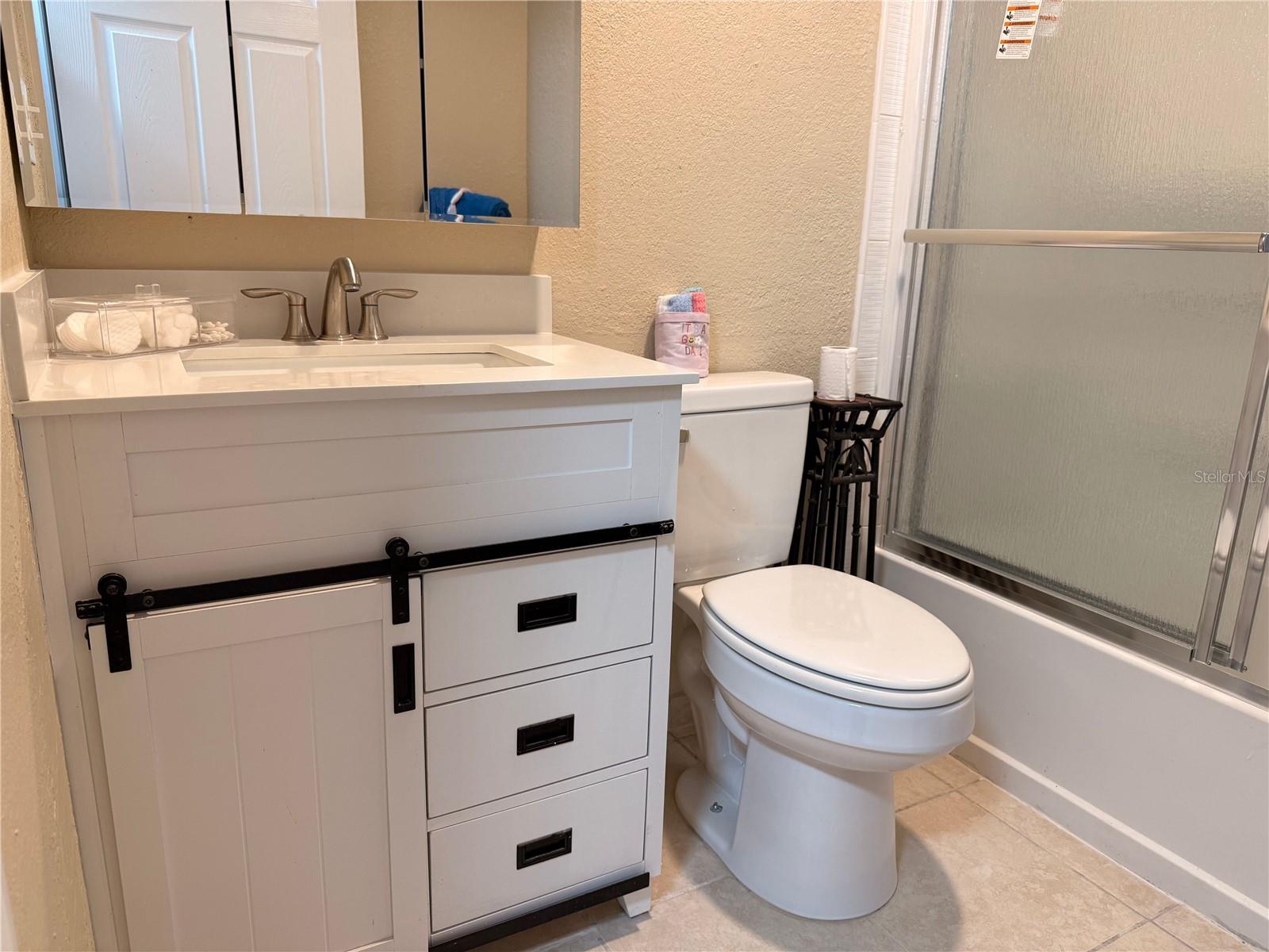 Image 18 of 20 For 1605 Club Circle 1605