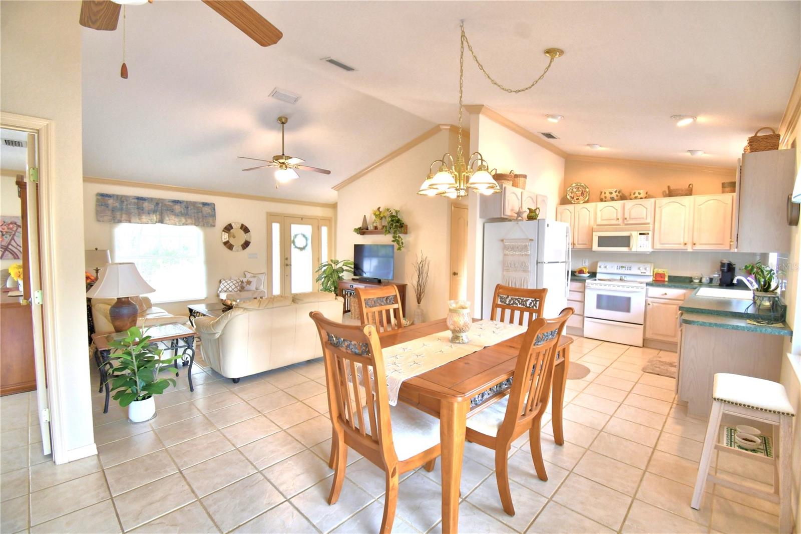 Image 13 of 48 For 23 Armadillo Road