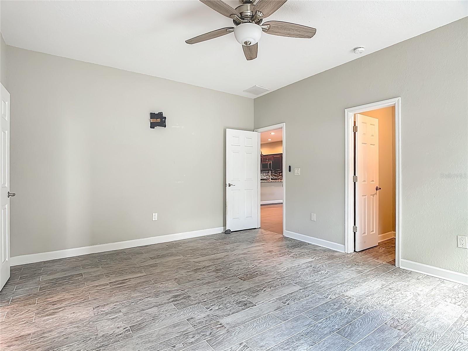 Image 20 of 59 For 1230 Bryn Mawr Avenue