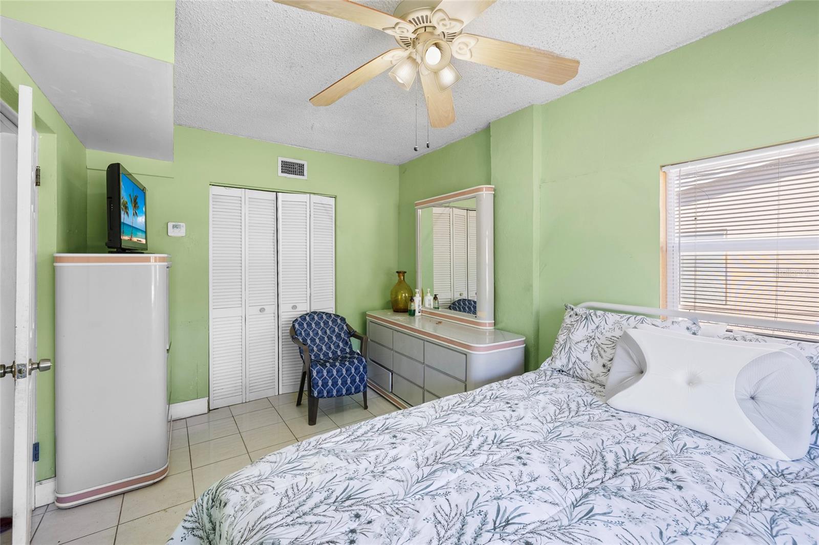 Image 16 of 42 For 5838 Harding Street