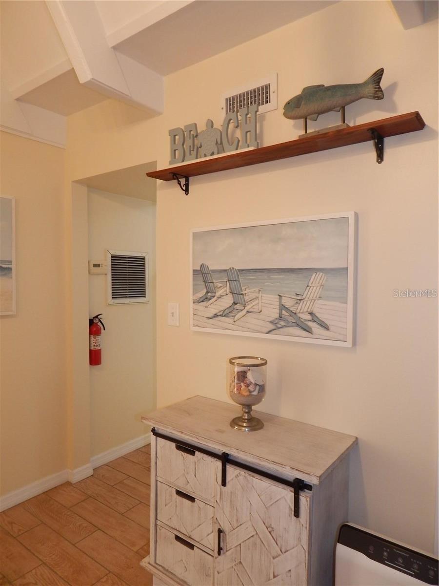 Image 11 of 41 For 105 Club Circle