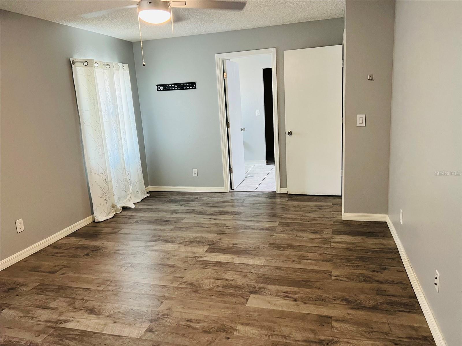 Image 16 of 45 For 1428 Covington Court