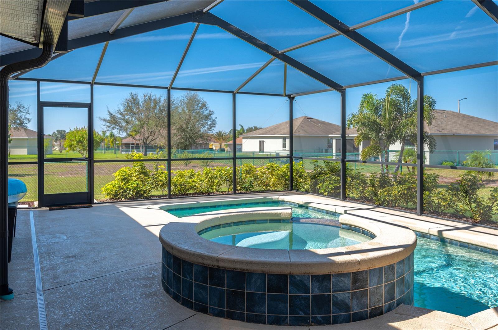 Image 10 of 22 For 343 Dinner Lake Court