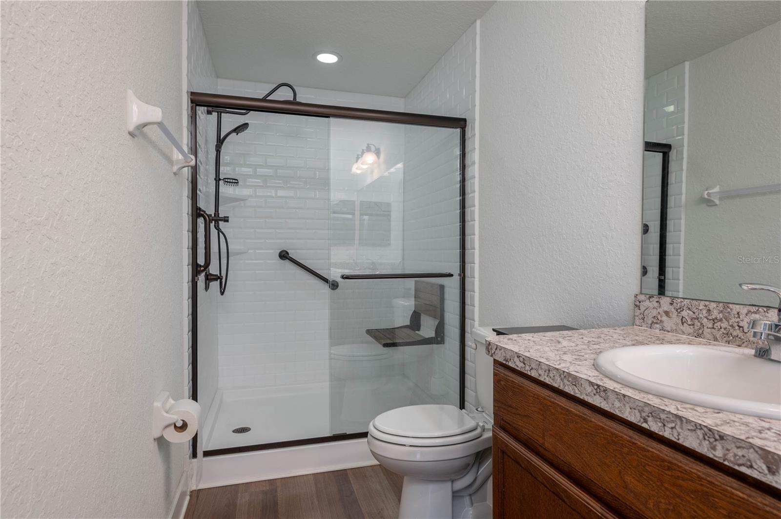 Image 17 of 22 For 343 Dinner Lake Court