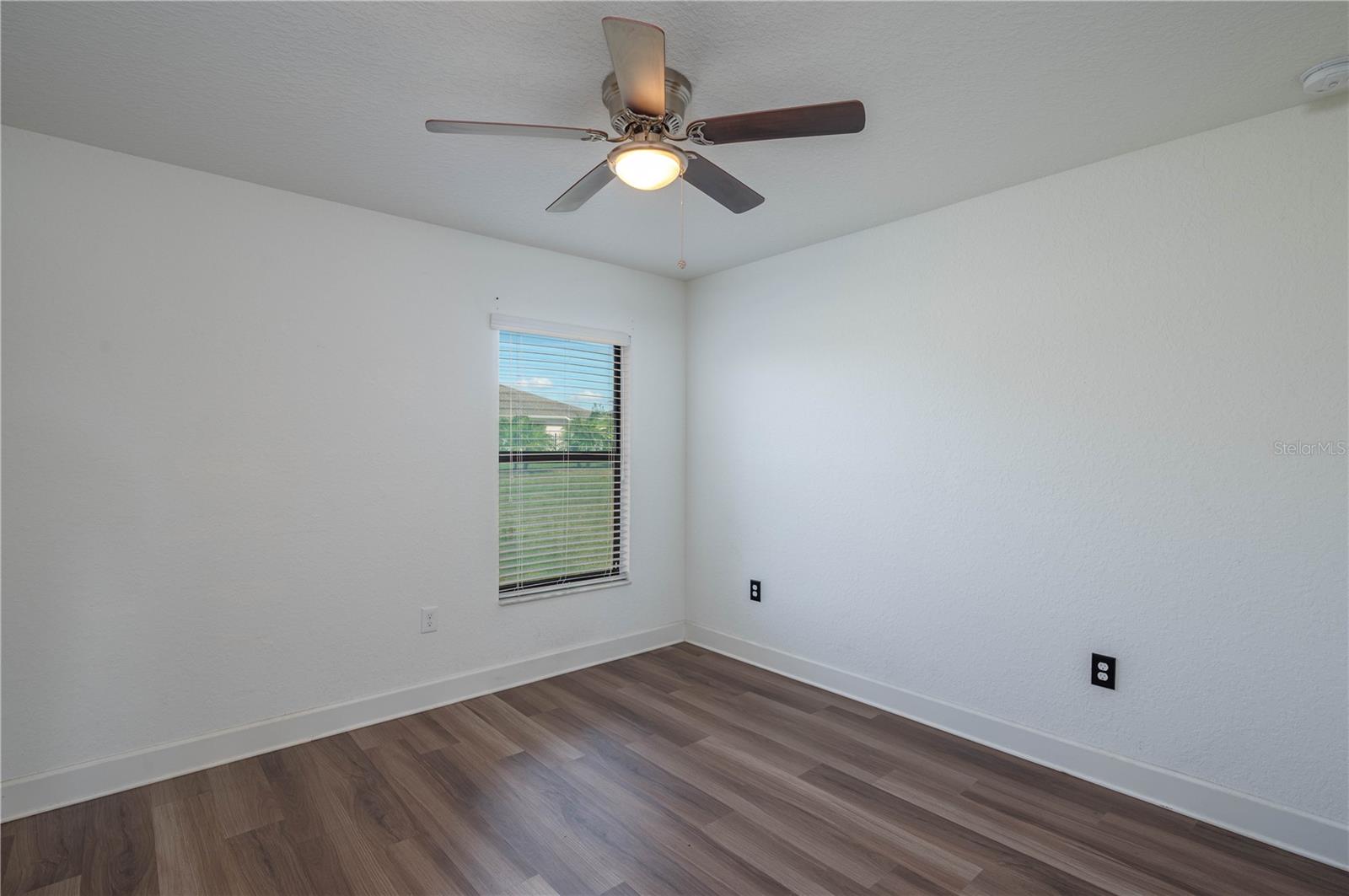 Image 18 of 22 For 343 Dinner Lake Court