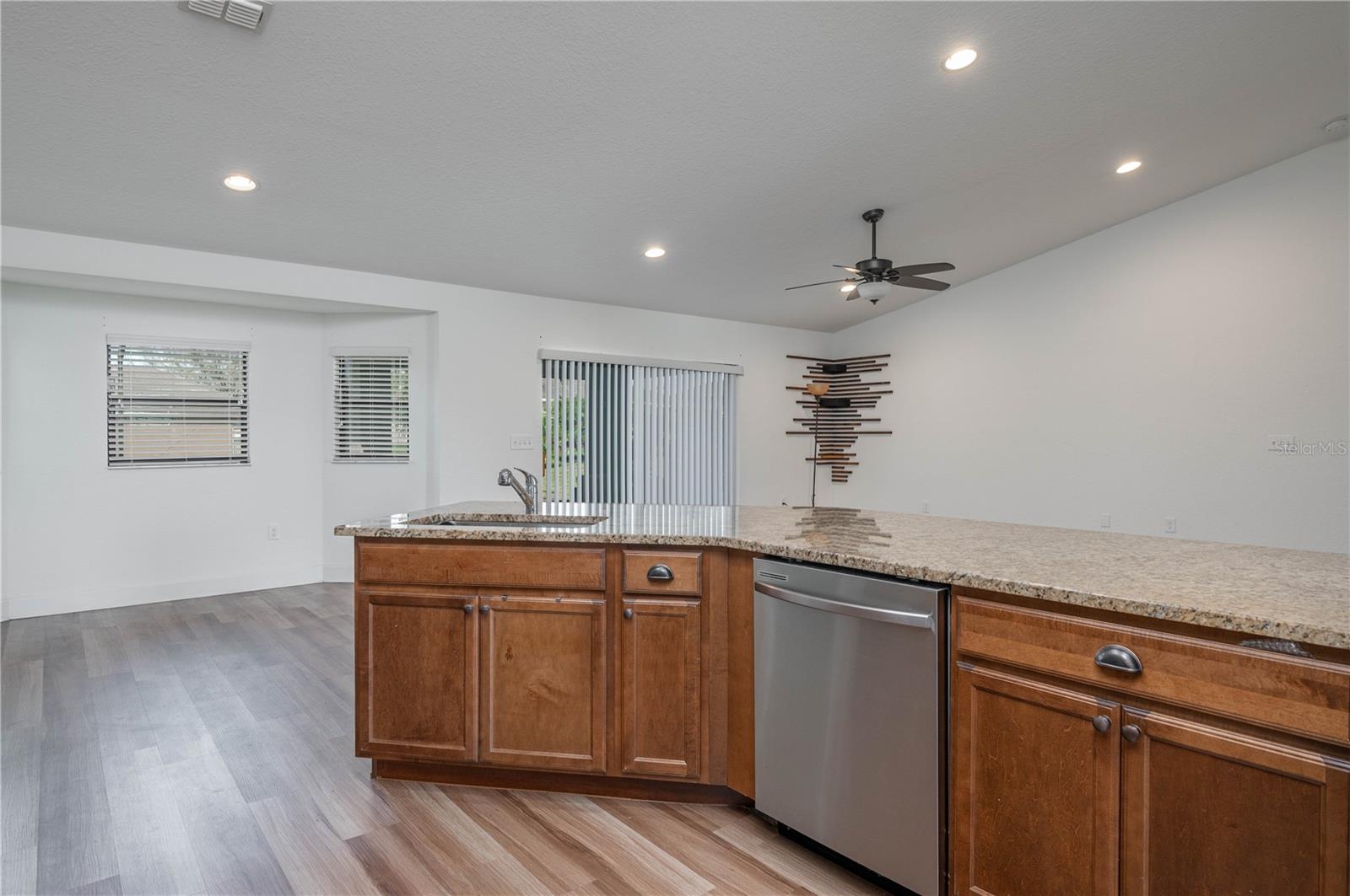 Image 5 of 22 For 343 Dinner Lake Court