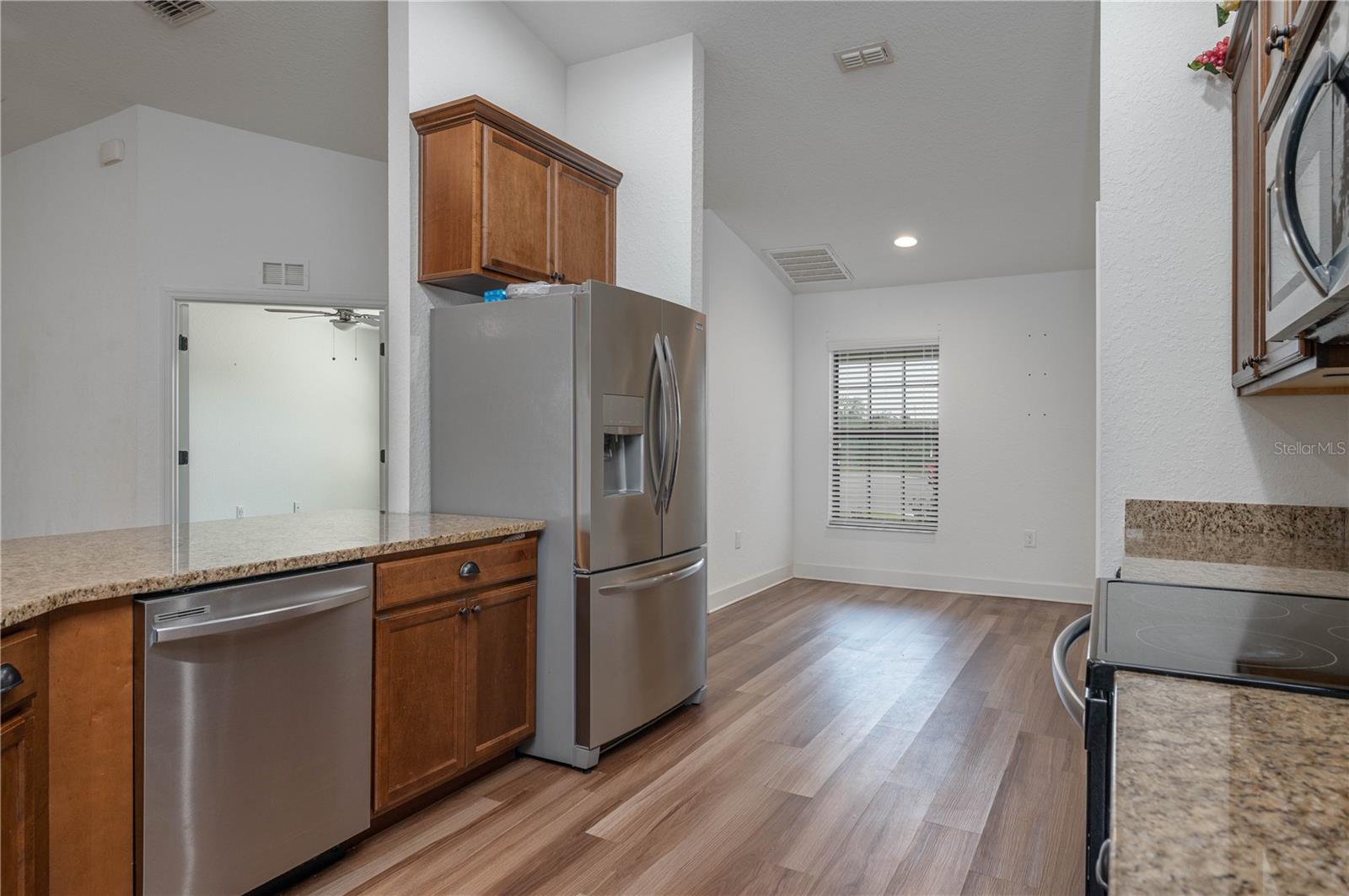 Image 6 of 22 For 343 Dinner Lake Court